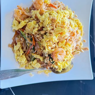 Pad Thai shrimp noodles