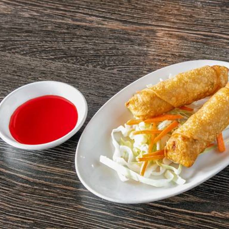Egg Roll Delights: Chinese and Asian Cuisine